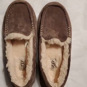 used authentic women's UGG slippers